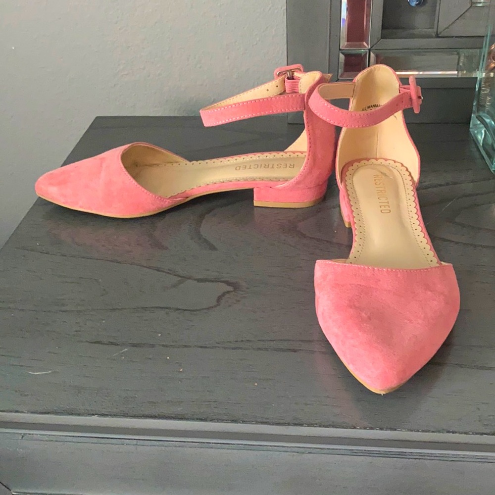 Pink pointy toe sandals, size 7.5